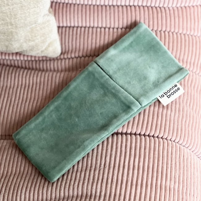 La Pochette "Petite Brosse" Vert Amande